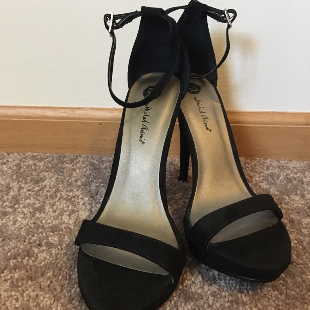 Michael Antonio Suede strappy heels 7.5